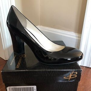 B Makowsky Patent Leather Pumps size 11